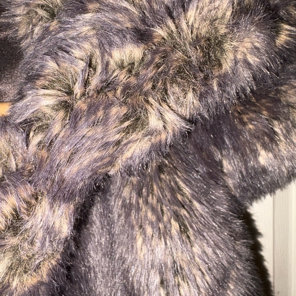 Bebe Vintage Y2K Faux Fur Vest with Hood & Pockets Sz M - Picture 3 of 14